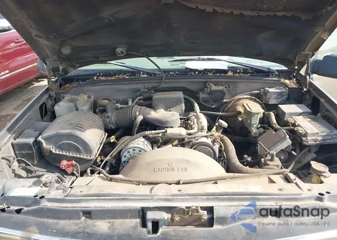 1998 Chevrolet Suburban 1500 из США, поврежденный, VIN 3GNEC16R6WG109972